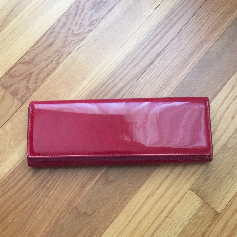 Red 💛 Clutch
